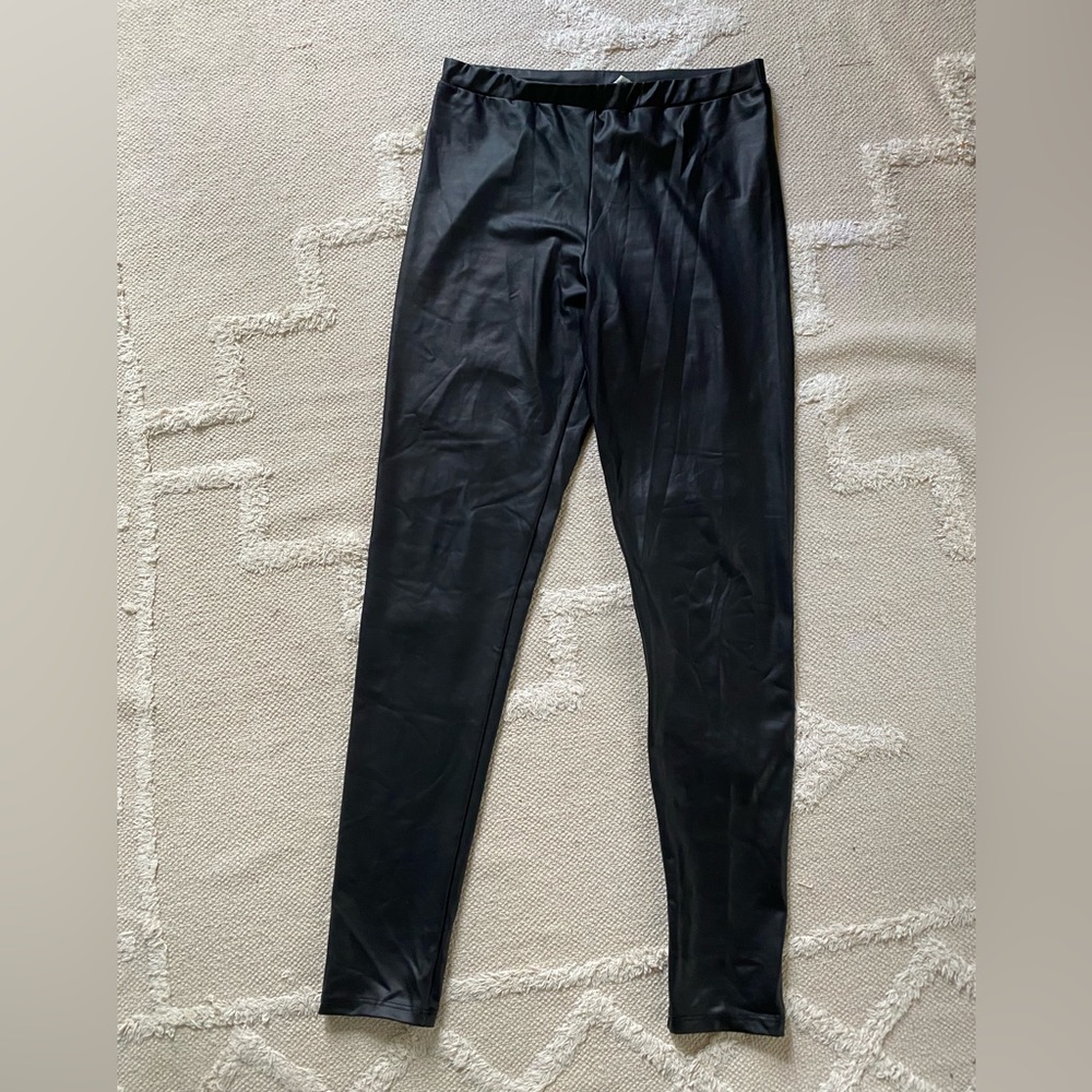 Faux leather leggings! Never worn no tag!